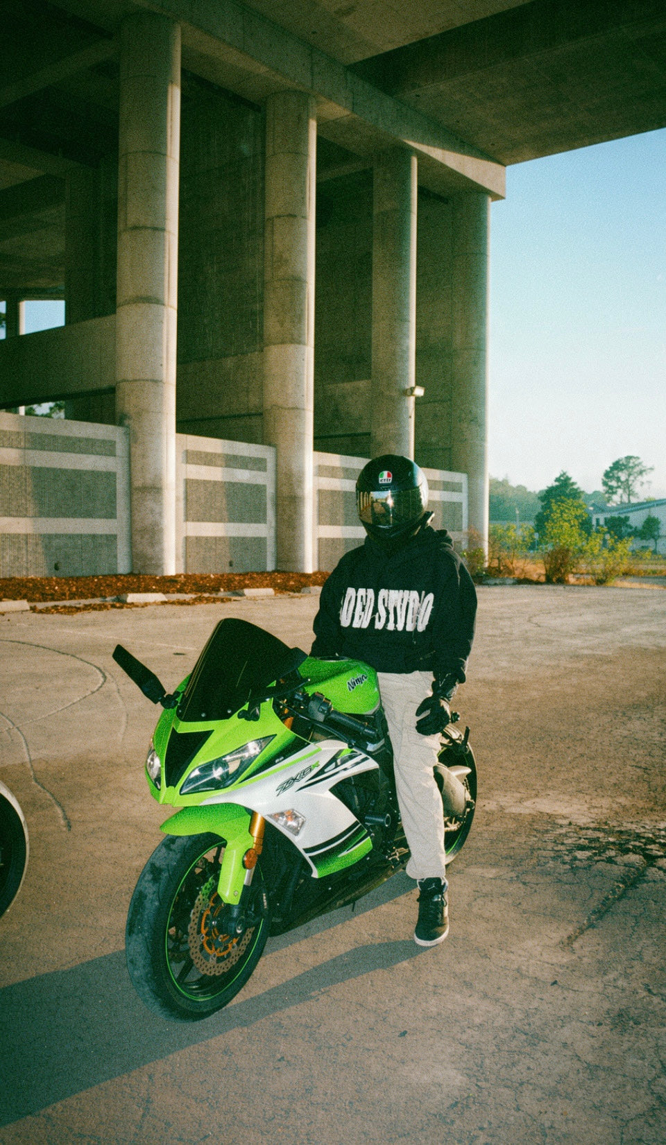 FADED STUDIO HOODIE
